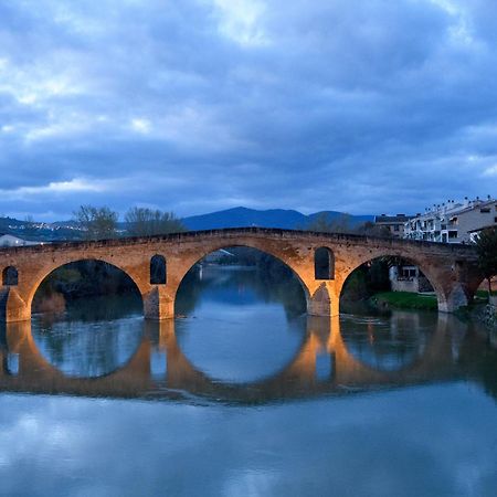 Albergue Estrella Guia Solo Peregrinos Puente la Reina Exterior foto