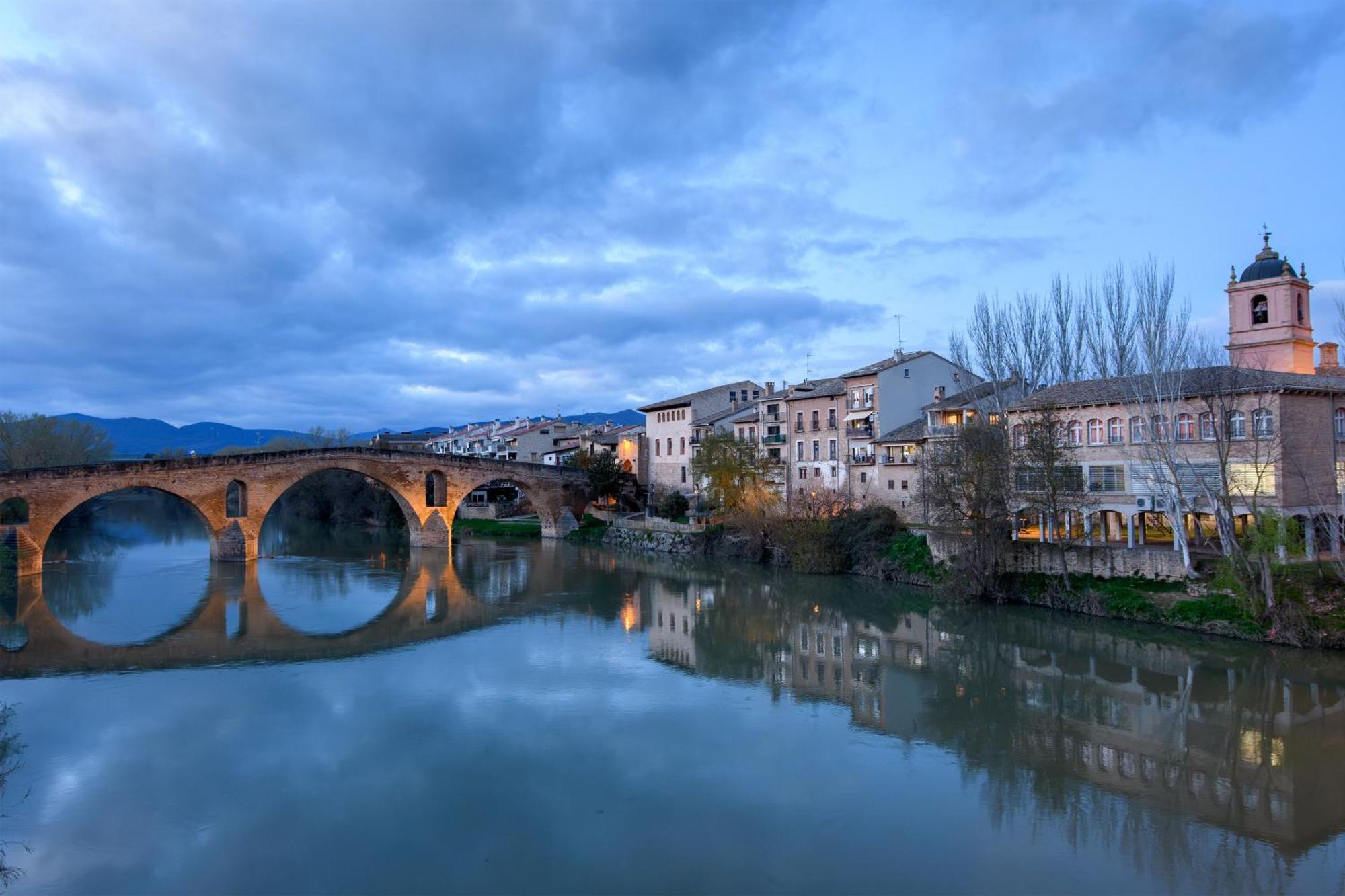 Albergue Estrella Guia Solo Peregrinos Puente la Reina Exterior foto